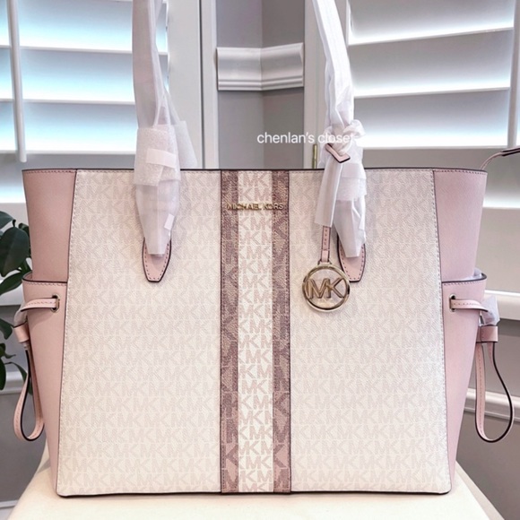 Michael Kors Handbags - 🌸NeW! Michael Kors Gilly Stripe Signature Tote
